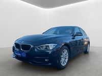Gebraucht BMW 320 Advantage 190 PS (139 kW) 2015 Blau Limousine