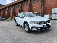 Gebraucht VW Passat Alltrack 200 PS (147 kW) 2022 Weiß Kombi