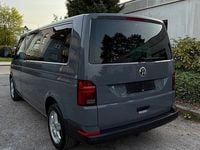 Gebraucht VW Caravelle 150 PS (110 kW) 2017 Grau Van