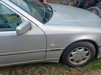 Gebraucht Mercedes C200 100 PS (73 kW) 2000 Silber Limousine