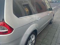 Gebraucht Ford Galaxy Titanium 160 PS (117 kW) 2014 Silber Van / Kleinbus