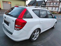 Gebraucht Kia Ceed 140 PS (102 kW) 2010 Weiß Kleinwagen