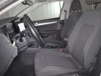 Second-hand VW Golf VIII Life 150 CP (110 kW) 2024 Argintiu Break