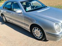 Gebraucht Mercedes E270 Elegance 190 PS (139 kW) 2001 Silber Limousine