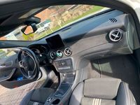 gebraucht Mercedes GLA250 AMG SUV Polarweiss Topzustand