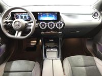 Gebraucht Mercedes GLA220 190 PS (139 kW) 2024 Metalliclack kosmosschwarz SUV