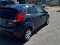 Gebraucht Ford Fiesta Trend 60 PS (44 kW) 2010 Blau Kleinwagen