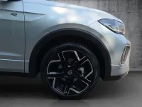 Neu VW T-Cross R-line 116 PS (85 kW) 2026 Silber SUV