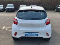 Gebraucht Hyundai i10 Trend 67 PS (49 kW) 2024 Weiß Kleinwagen