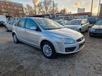 Gebraucht Ford Focus Ghia 101 PS (74 kW) 2006 Silber Limousine