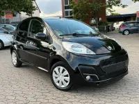 Gebraucht Peugeot 107 Active 68 PS (50 kW) 2013 Schwarz Kleinwagen
