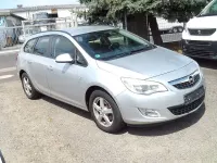 Gebraucht Opel Astra Edition 110 PS (80 kW) 2011 Silber Kombi