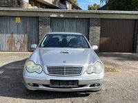 Gebraucht Mercedes 200 95 PS (69 kW) 2001 Silber Limousine