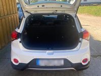 Gebraucht Hyundai i20 Active 120 PS (88 kW) 2017 Weiß Kleinwagen