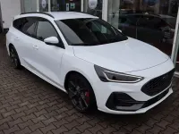 Neu Ford Focus ST 280 PS (205 kW) 2026 Frozen white Kombi