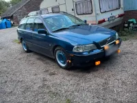 Gebraucht Volvo V40 125 PS (91 kW) 2001 Blau Kombi