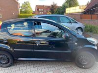 Gebraucht Peugeot 107 68 PS (50 kW) 2008 Schwarz Kleinwagen