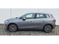 Gebraucht BMW 220 Luxury Line 156 PS (114 kW) 2023 Grau Van / Kleinbus