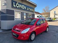 Gebraucht Hyundai i20 Classic 77 PS (56 kW) 2009 Electric red Kleinwagen