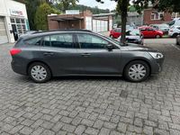 Gebraucht Ford Focus Trend 95 PS (69 kW) 2019 Grau Limousine