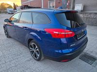 Gebraucht Ford Focus Titanium 125 PS (91 kW) 2017 Blau Kombi