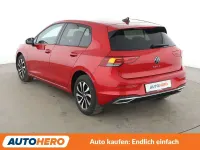 Gebraucht VW Golf VIII Active 116 PS (85 kW) 2022 Rot Limousine