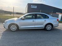 Gebraucht VW Jetta 105 PS (77 kW) 2011 Silber Limousine
