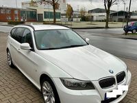 Gebraucht BMW 320 Sport Line 184 PS (135 kW) 2011 Weiß Kombi