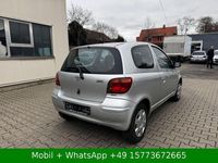 Gebraucht Toyota Yaris 65 PS (47 kW) 2003 Silber Kleinwagen