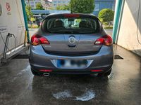 Usado Opel Astra 140 HP (102 kW) 2012 Cinzento Citadino