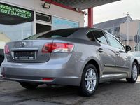 Gebraucht Toyota Avensis Edition 147 PS (108 kW) 2011 Silber Limousine
