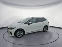 Gebraucht BMW 220 Active Tourer 170 PS (125 kW) 2025 Weiß Van / Kleinbus