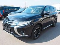 Gebraucht Mitsubishi Outlander P-HEV Plus 121 PS (88 kW) 2016 Schwarz SUV