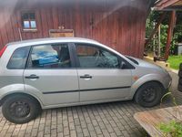 Gebraucht Ford Fiesta 68 PS (50 kW) 2004 Silber Kleinwagen