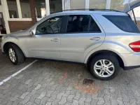 Gebraucht Mercedes ML320 224 PS (164 kW) 2005 Silber SUV
