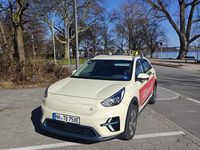 Gebraucht Kia Niro Vision 100 kW (136 PS) 2022 Gelb SUV