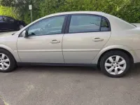 Usata Opel Vectra 101 CV (74 kW) 2005 Argento Berlina