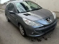Gebraucht Peugeot 206+ 60 PS (44 kW) 2009 Grau Kleinwagen