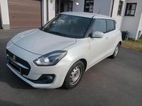 Gebraucht Suzuki Swift 82 PS (60 kW) 2022 Weiß Kleinwagen