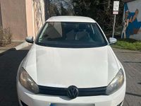 Gebraucht VW Golf VI 105 PS (77 kW) 2009 Weiß Kleinwagen