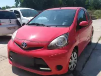 Gebraucht Toyota Aygo 68 PS (50 kW) 2013 Rot Kleinwagen