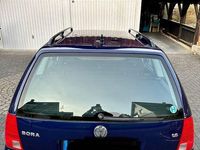 Gebraucht VW Bora Highline 105 PS (77 kW) 2001 Blau Kombi