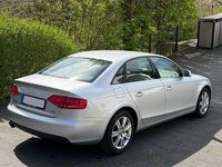 Gebraucht Audi A4 Ambiente 160 PS (117 kW) 2011 Silber Limousine