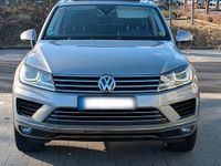 Gebraucht VW Touareg 262 PS (192 kW) 2015 Silber SUV