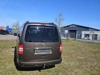 Używany VW Caddy Maxi 102 KM (75 kW) 2010 Brązowy Minivan