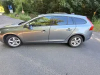 Gebraucht Volvo V60 Business Edition 190 PS (139 kW) 2016 Grau Kombi