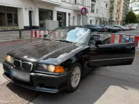 Gebraucht BMW 318 Cabriolet M Sport 115 PS (84 kW) 1997 Schwarz Cabrio