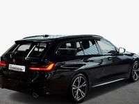 Gebraucht BMW 318 Performance 156 PS (114 kW) 2023 Saphirschwarz metallic Kombi