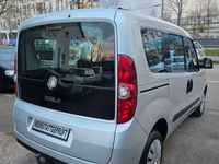Gebraucht Fiat Doblò Dynamic 105 PS (77 kW) 2010 Silber Van / Kleinbus