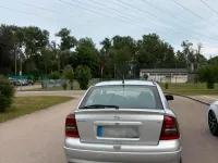 Gebraucht Opel Astra 84 PS (61 kW) 2002 Silber Kleinwagen